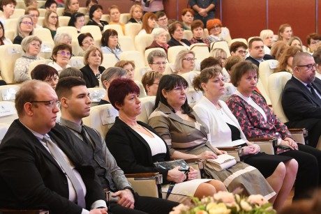 Koszorúzással és díjátadóval ünnepelték a Magyar Ápolók Napját a Szent György Kórházban